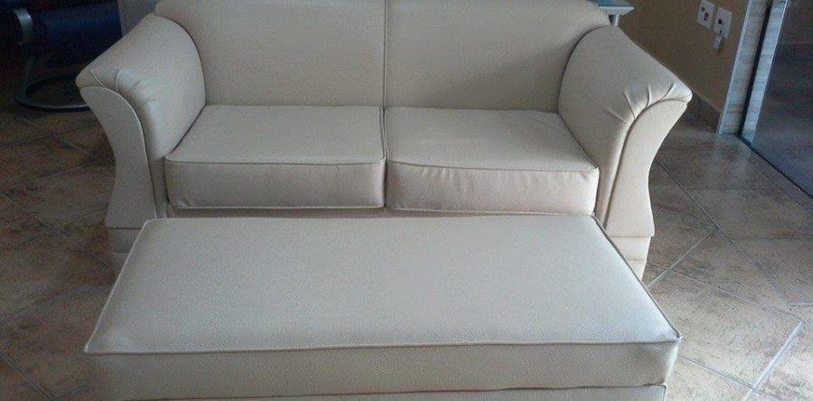 Reforma de Sofá em Tecido Courvin Branco