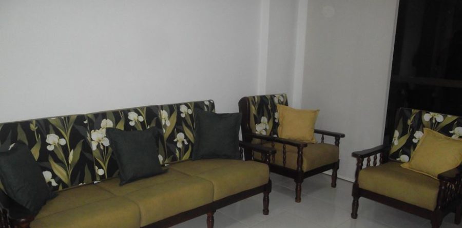 Reforma de Sofá em Tecido Impermeável Calis Branco e  Duna Bronze