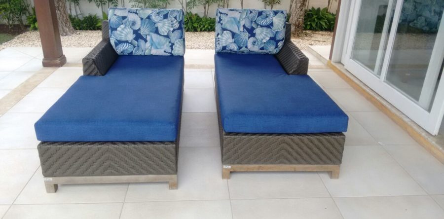 Reforma de Espreguiçadeiras no Tecido Acquablock Santorini Azul e Duna Marinho